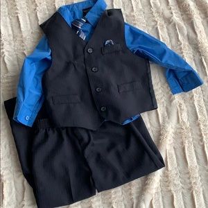 Nautica 4 piece suit 4T